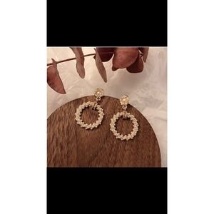 Chengse Faux Pearl Gold Tone Wreath Drop Earrings 925 Silver Needle Post